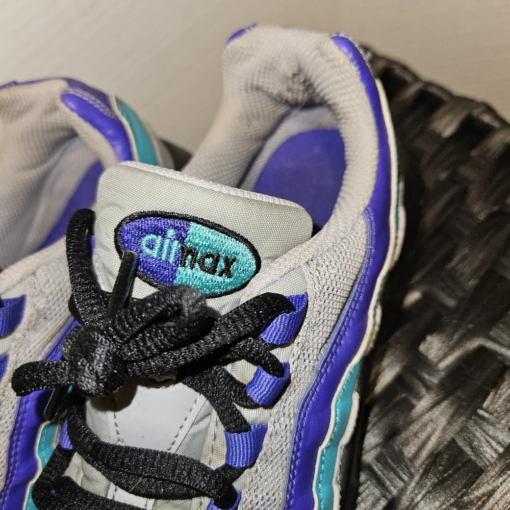 NIKE AIR MAX 95 GS KIDS 3 C. GRAY BLACK PURPLE AND GREEN